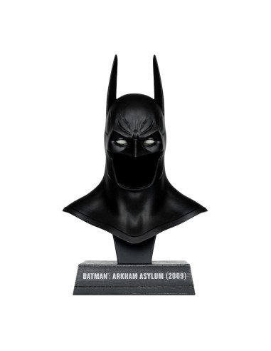McFarlane Toys Batman Arkham Asylum... McFarlane Toys Batman Arkham Asylum...