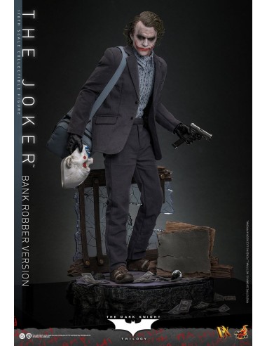 Hot Toys The Dark Knight DX 1/6 The... Hot Toys The Dark Knight DX 1/6 The...