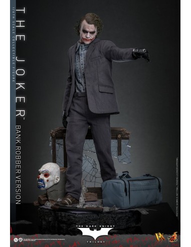 Hot Toys The Dark Knight DX 1/6 The... Hot Toys The Dark Knight DX 1/6 The...