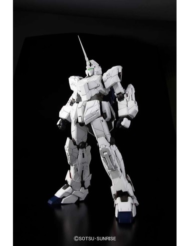 Bandai Gundam Unicorn RX-0 Perfect Grade