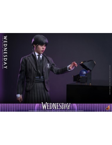 Hot Toys Wednesday 1/6 Scale...