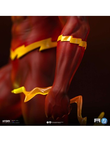 Iron Studios DC Comics Legacy Replica... Iron Studios DC Comics Legacy Replica...