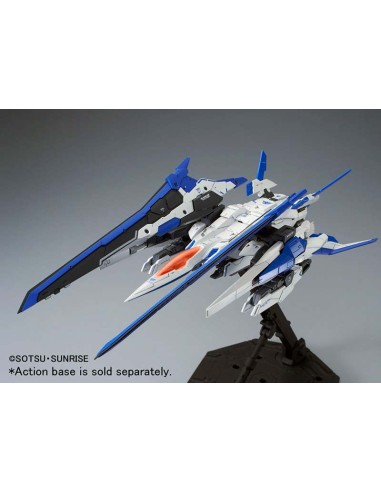 Bandai Gundam 00 XN Raiser Master Grade